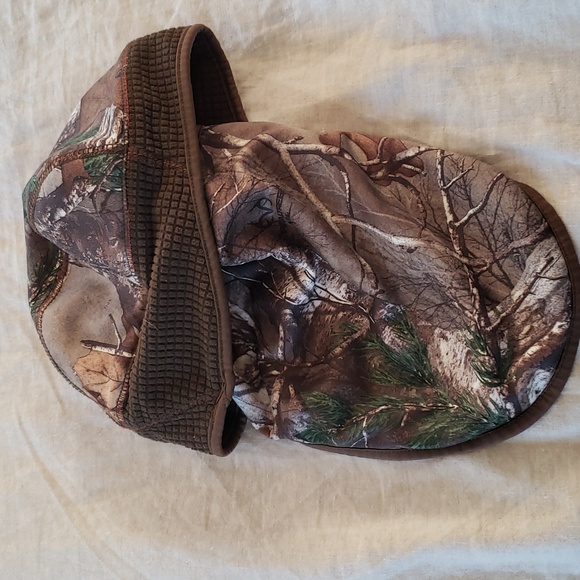 Huntworth camo hat with built-in face shield - Picture 8 of 11